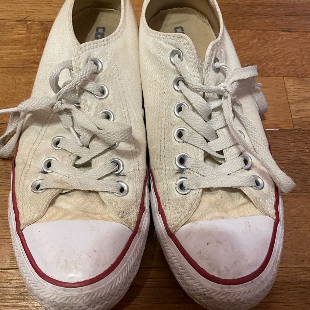 Converse Women's Cream and Red Sneakers